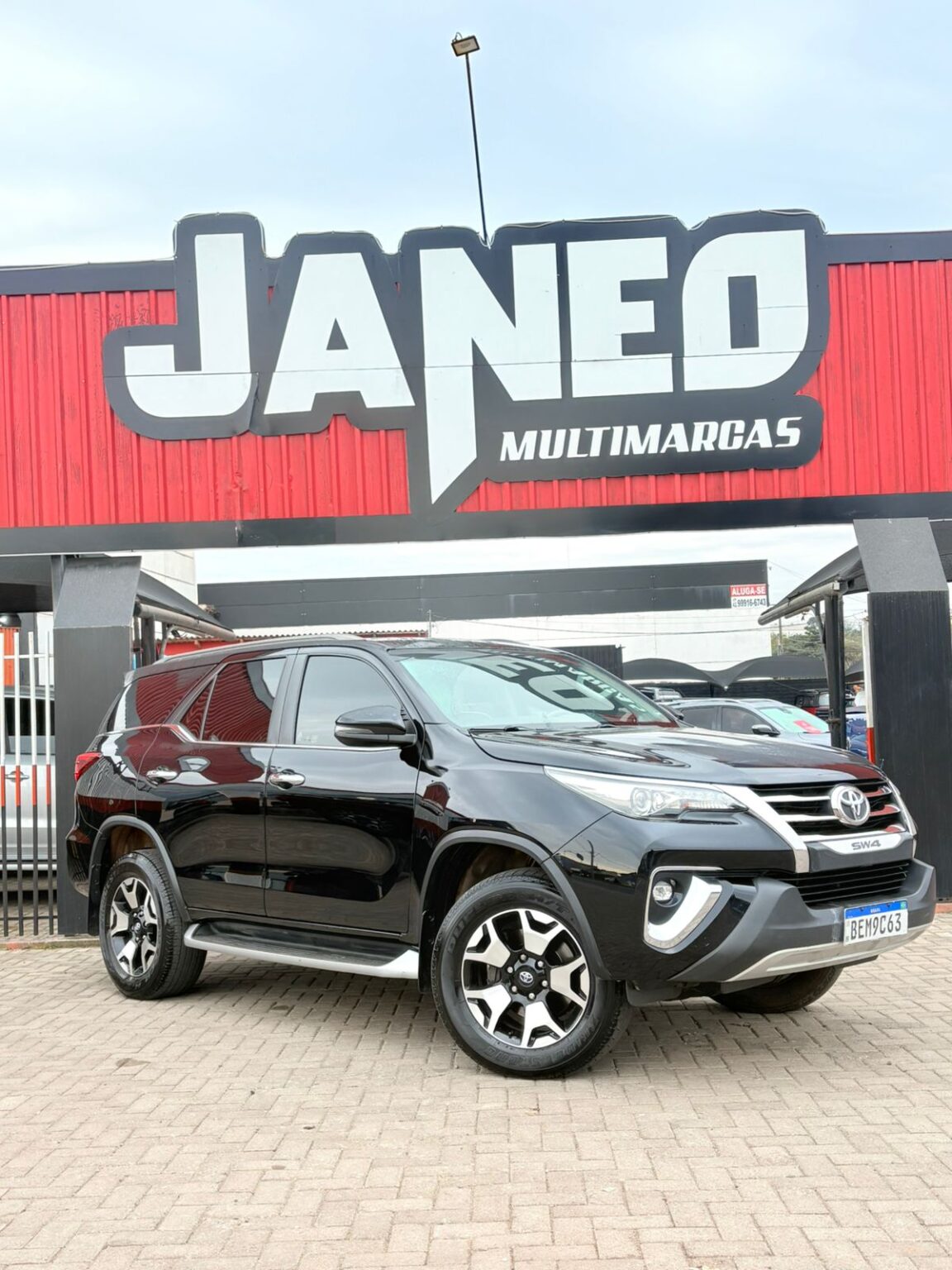 Toyota Hilux Cd Srx 4X4 2.8 TDI 16V Diesel Aut. - foto 2